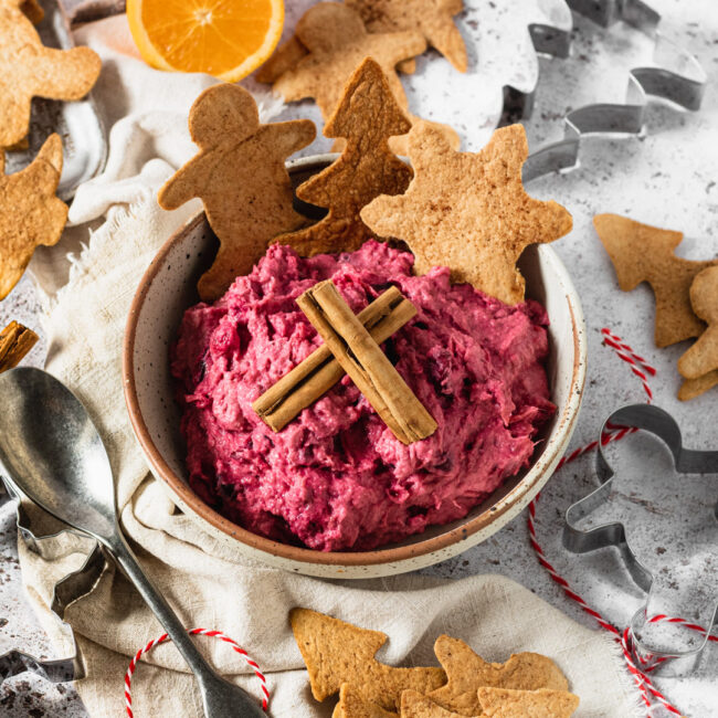 Spiced cranberry dessert hummus